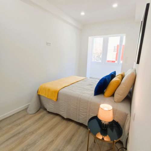 T3 Renovado com Suite, Cozinha Equipada e Ótima Localização - Benfica