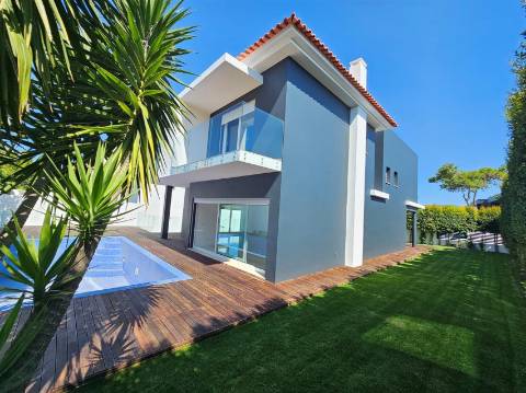 Moradia Contemporânea T5 + 1 em Birre, Cascais