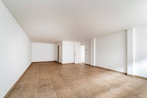 Moradia Contemporânea T5 + 1 em Birre, Cascais