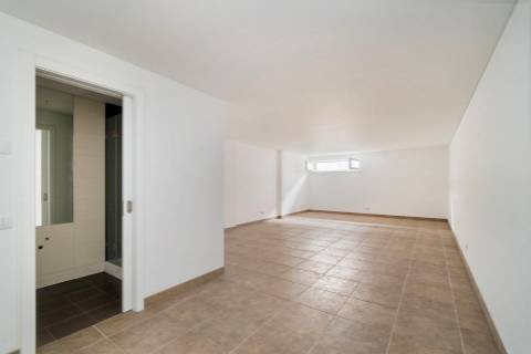 Moradia Contemporânea T5 + 1 em Birre, Cascais