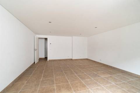 Moradia Contemporânea T5 + 1 em Birre, Cascais