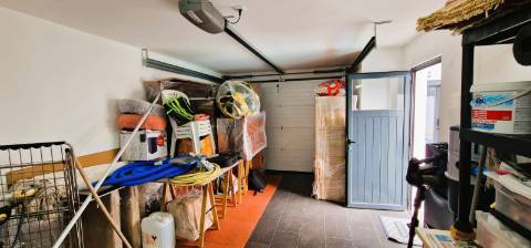 Moradia T4 com piscina em Fernão Ferro - moderna, luminosa e eficiente (A+)