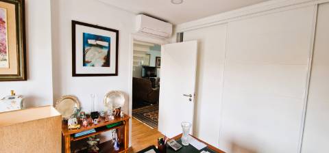 Moradia T4 com piscina em Fernão Ferro - moderna, luminosa e eficiente (A+)