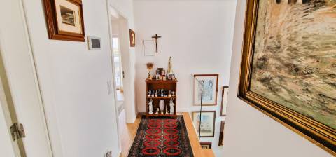 Moradia T4 com piscina em Fernão Ferro - moderna, luminosa e eficiente (A+)