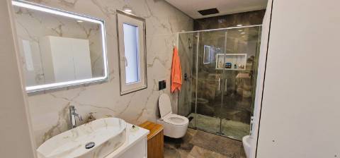 Moradia T4 com piscina em Fernão Ferro - moderna, luminosa e eficiente (A+)