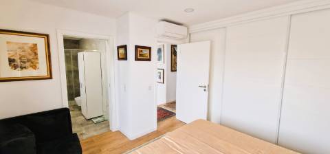 Moradia T4 com piscina em Fernão Ferro - moderna, luminosa e eficiente (A+)