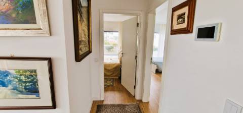 Moradia T4 com piscina em Fernão Ferro - moderna, luminosa e eficiente (A+)