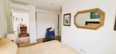 Moradia T4 com piscina em Fernão Ferro - moderna, luminosa e eficiente (A+)