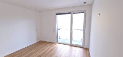 Moradia nova T4 com piscina em Azeitão - zona calma e verde, com certificação energética A