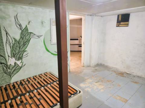 Loja para Arrendamento em Zona Central da Amadora