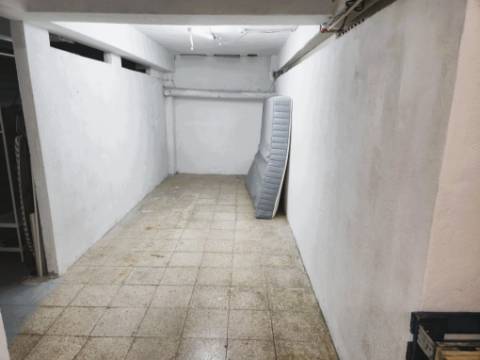 Loja para Arrendamento em Zona Central da Amadora