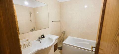 T4 em Condomínio Fechado com Piscina e 4 Lugares de Garagem | Cascais