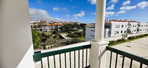 T4 em Condomínio Fechado com Piscina e 4 Lugares de Garagem | Cascais