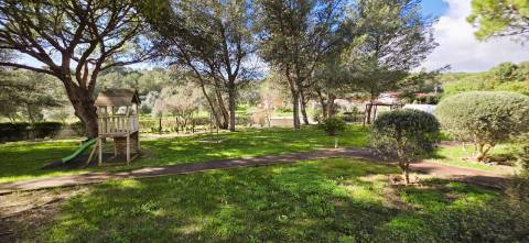 T4 em Condomínio Fechado com Piscina e 4 Lugares de Garagem | Cascais