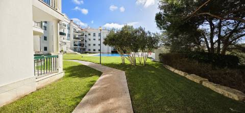 T4 em Condomínio Fechado com Piscina e 4 Lugares de Garagem | Cascais