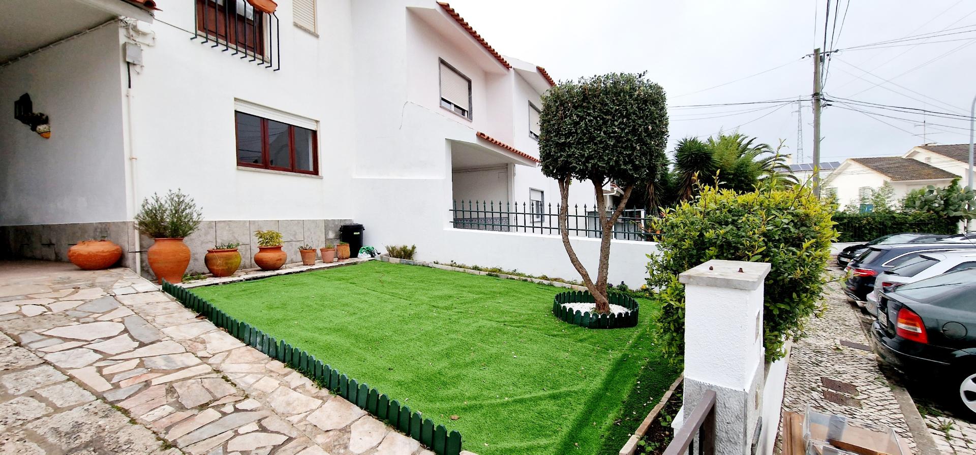 Apartamento T2 com jardim para arrendamento em Porto Salvo, Oeiras