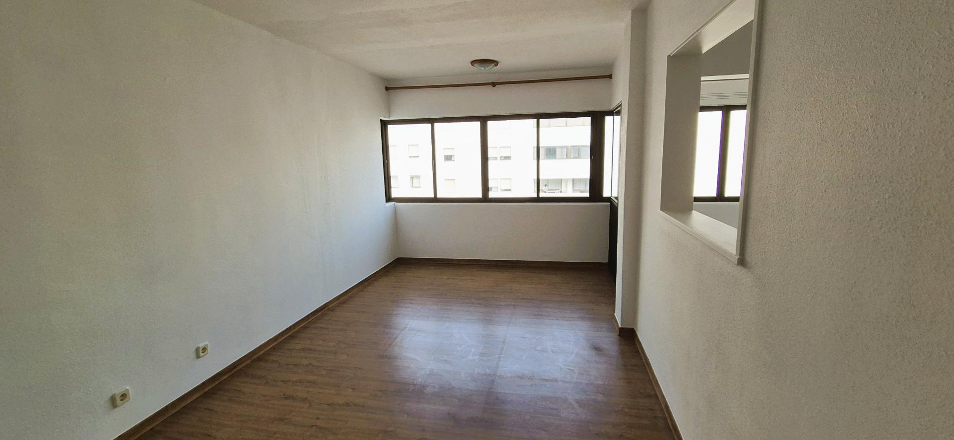 Apartamento T3 com 2 Casas de Banho - S. Domingos de Rana