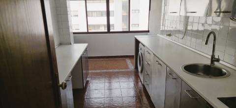 Apartamento T3 com 2 Casas de Banho - S. Domingos de Rana