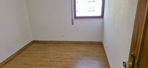 Apartamento T3 com 2 Casas de Banho - S. Domingos de Rana