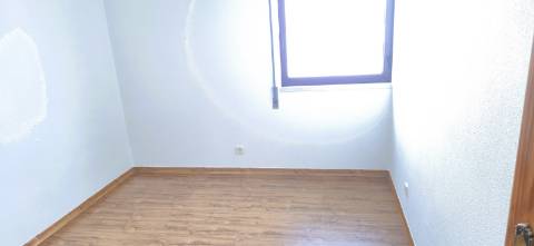 Apartamento T3 com 2 Casas de Banho - S. Domingos de Rana