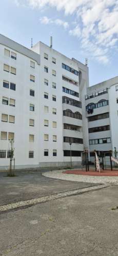 Apartamento T3 com 2 Casas de Banho - S. Domingos de Rana