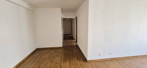 Apartamento T3 com 2 Casas de Banho - S. Domingos de Rana