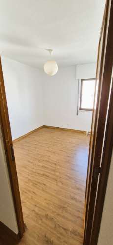 Apartamento T3 com 2 Casas de Banho - S. Domingos de Rana