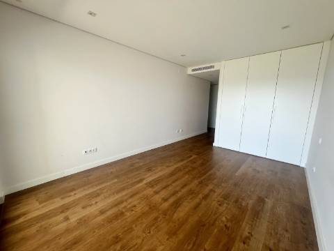 Montijo como novo Pinus T3 de Luxo
