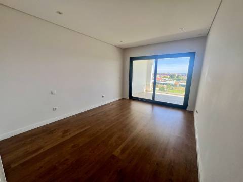 Montijo como novo Pinus T3 de Luxo
