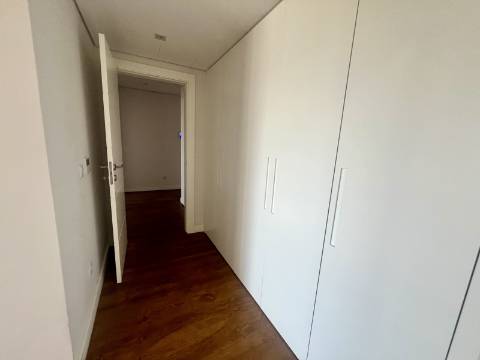 Montijo como novo Pinus T3 de Luxo
