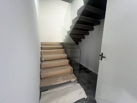 Moradias T3 em banda