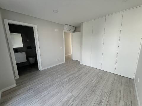 Moradias T3 em banda