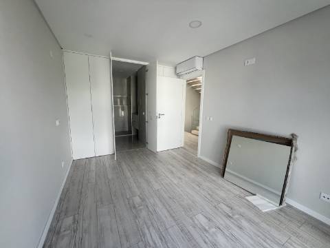 Moradias T3 em banda