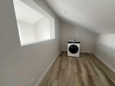 Moradias T3 em banda