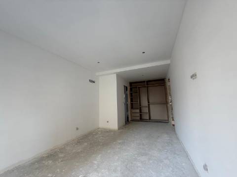 T2+2 centro Montijo com parqueamento e arrecadação