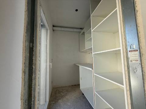 T2+2 centro Montijo com parqueamento e arrecadação