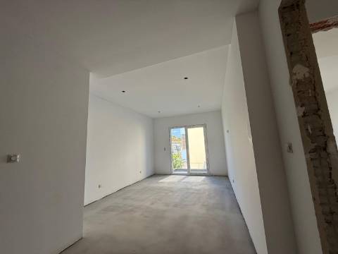 T2+2 centro Montijo com parqueamento e arrecadação