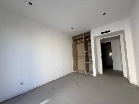 T2+2 centro Montijo com parqueamento e arrecadação