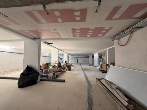 T2+2 centro Montijo com parqueamento e arrecadação