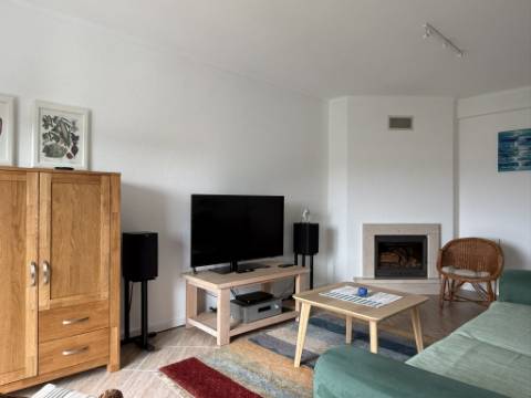 T2 Almoinha Castelo (Sesimbra) com varandas