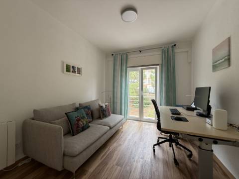 T2 Almoinha Castelo (Sesimbra) com varandas