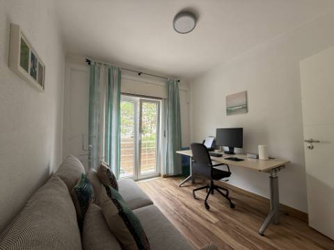 T2 Almoinha Castelo (Sesimbra) com varandas