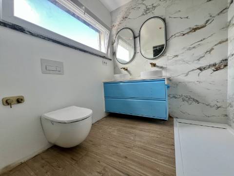 Moradia remodelada Arroteias