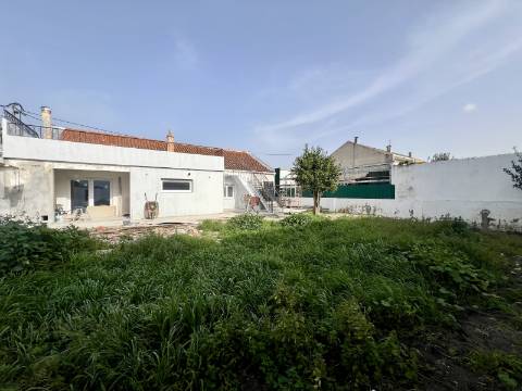 Moradia remodelada Arroteias