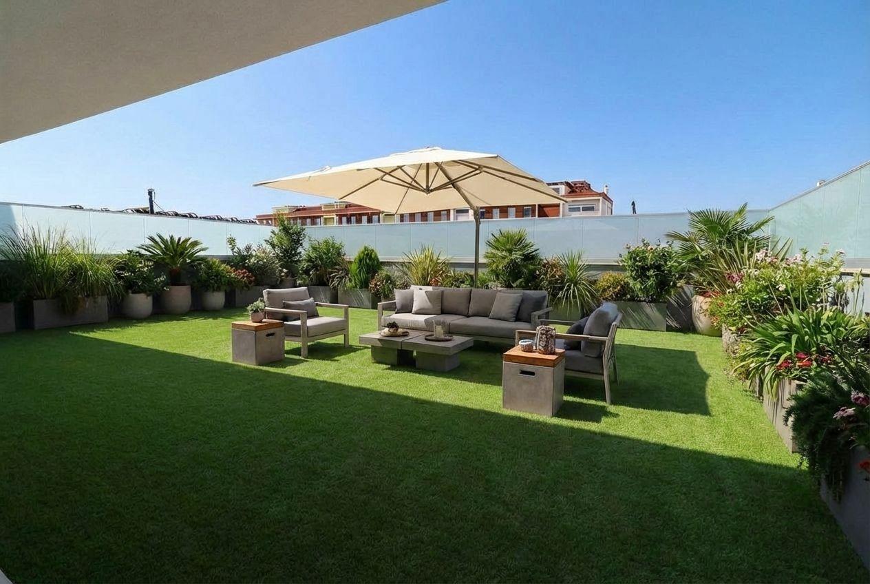 T3 com terraço e Box para 2 viaturas