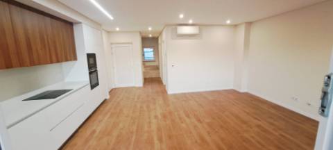 Estilo de Vida Urbano com 3 Suites e Isenção Total de IMT e IMI