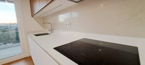 Estilo de Vida Urbano com 3 Suites e Isenção Total de IMT e IMI