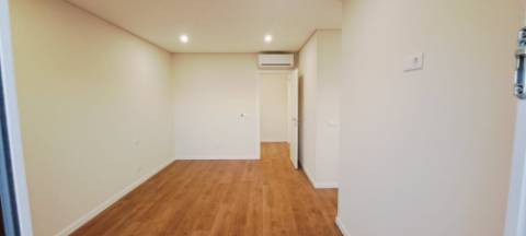 Estilo de Vida Urbano com 3 Suites e Isenção Total de IMT e IMI