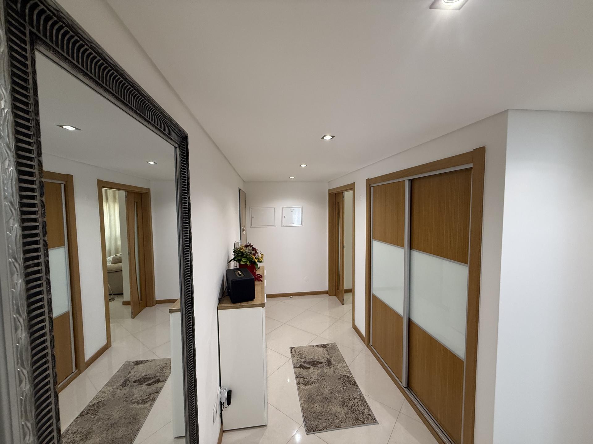 Apartamento T2 Semi-novo Bairro Gouveia