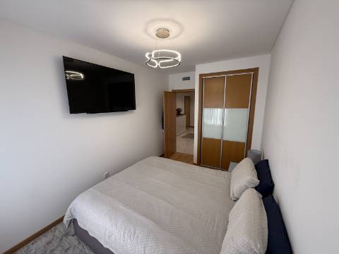 Apartamento T2 Semi-novo Bairro Gouveia